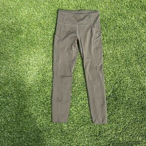 Lululemon workout leggings size 6